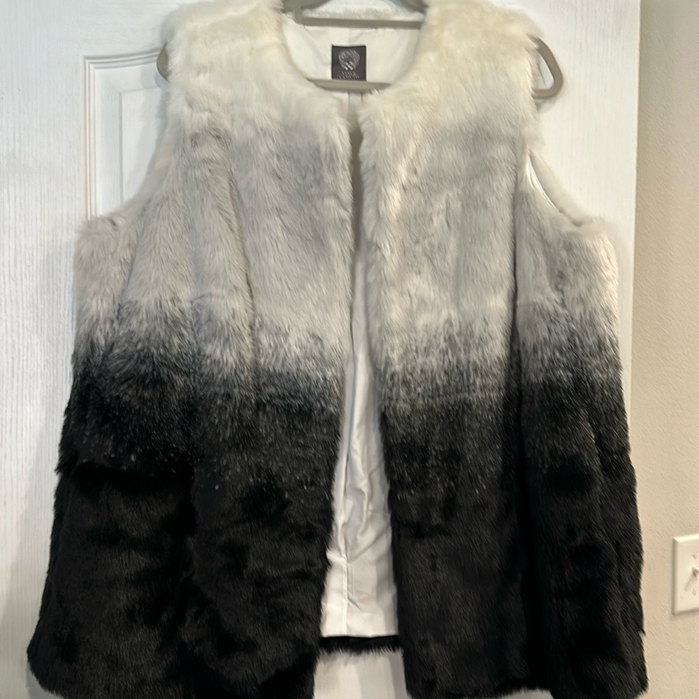 Women’s Vince Camuto Faux Fur Outer Shell Vest ombré. 1X